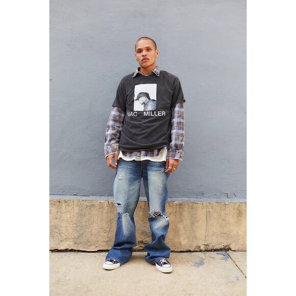 Mac Miller Portrait Tee Shirt Black Men's Medium Urban Outfitters EUC - Picture 2 of 10